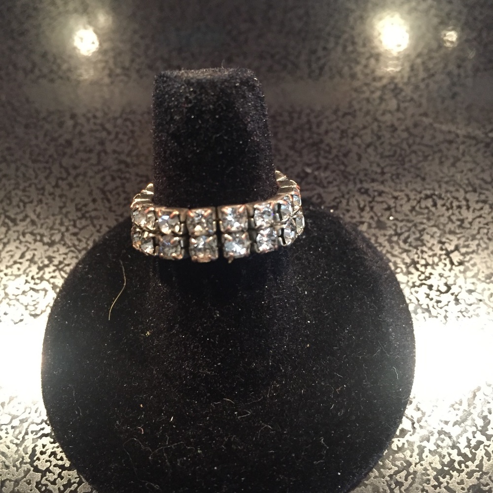 Stretch fashion ring